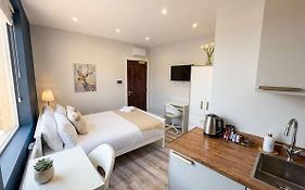 Chic Studio Auto Check-In, 15 Min To Central